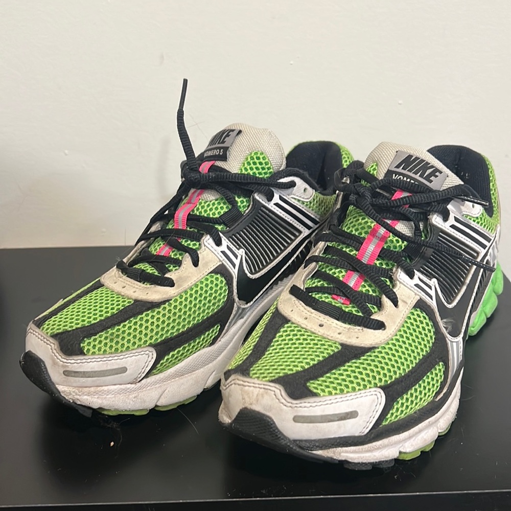 COPY - Nike Zoom Vomero 5